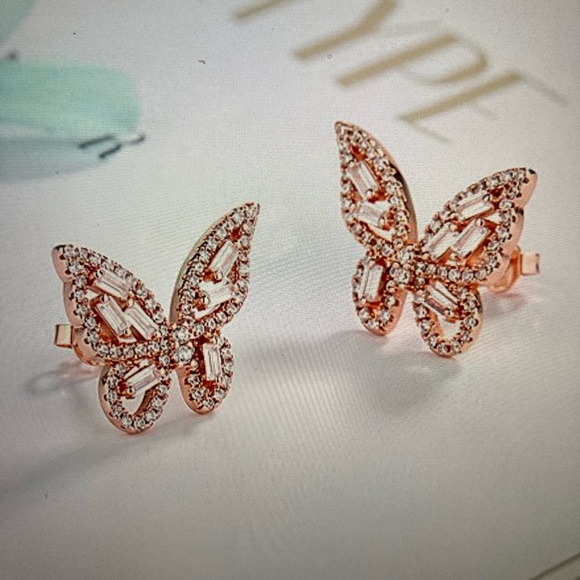 14K Gold-Plated Butterfly Stud Earrings w’ Preciosa Crystals - Picture 1 of 1